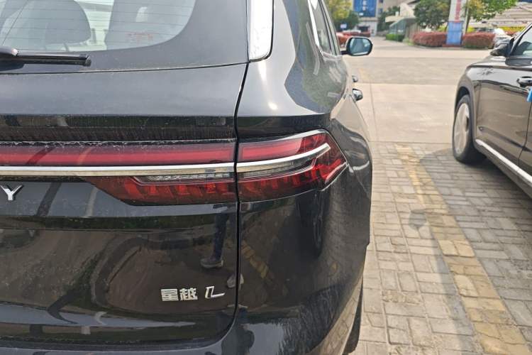 Used Geely Auto Monjaro L 2024 2.0TD DCT EVO Two-Wheel Drive Long-Range Version Right Rear Taillight