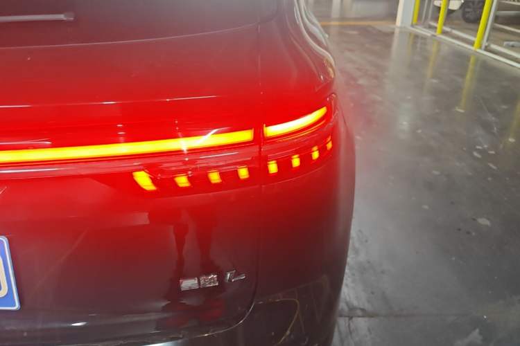 Used Geely Auto Monjaro L 2024 2.0TD High-Power Automatic Two-Wheel Drive Skyline Edition Right Rear Taillight