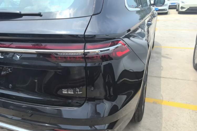 Used Geely Auto Monjaro L 2024 2.0TD DCT EVO Two-Wheel Drive Long-Range Version Right Rear Taillight