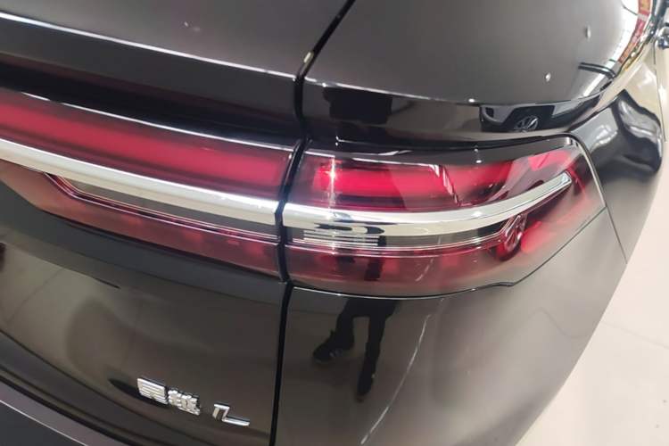 Used Geely Auto Monjaro L 2024 2.0TD DCT EVO Two-Wheel Drive Long-Range Version Right Rear Taillight