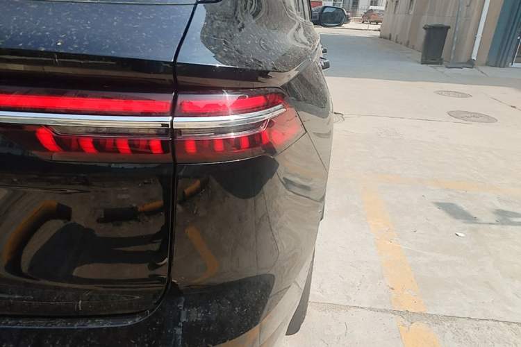 Used Geely Auto Monjaro L 2024 2.0TD High-Power Automatic Two-Wheel Drive Yunqi Version Right Rear Taillight