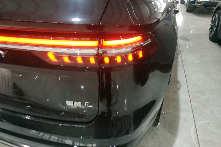 Used Geely Auto Monjaro L 2024 2.0TD High-Power Automatic Two-Wheel Drive Skyline Edition Right Rear Taillight