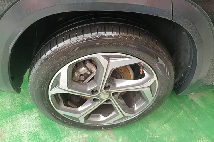 Used Geely Auto Monjaro L 2024 2.0TD DCT EVO Two-Wheel Drive Long-Range Version Right Rear Wheel Hub