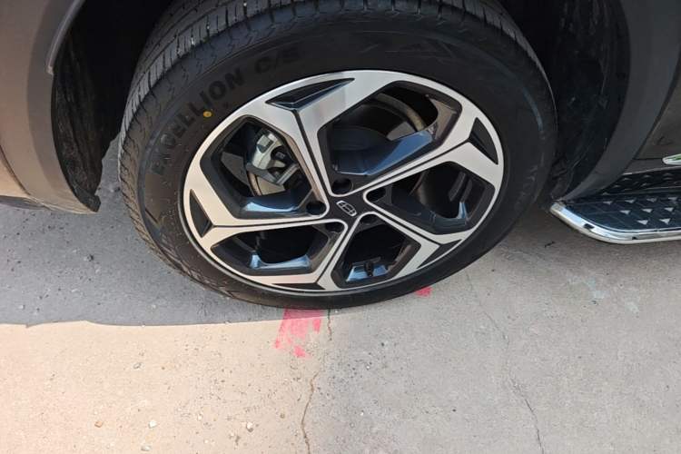 Used Geely Auto Monjaro L 2024 2.0TD DCT EVO Two-Wheel Drive Long-Range Version Right Rear Wheel Hub