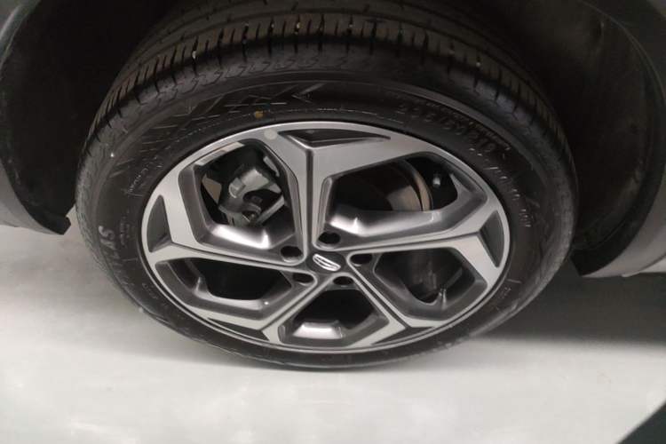 Used Geely Auto Monjaro L 2024 2.0TD DCT EVO Two-Wheel Drive Long-Range Version Right Rear Wheel Hub