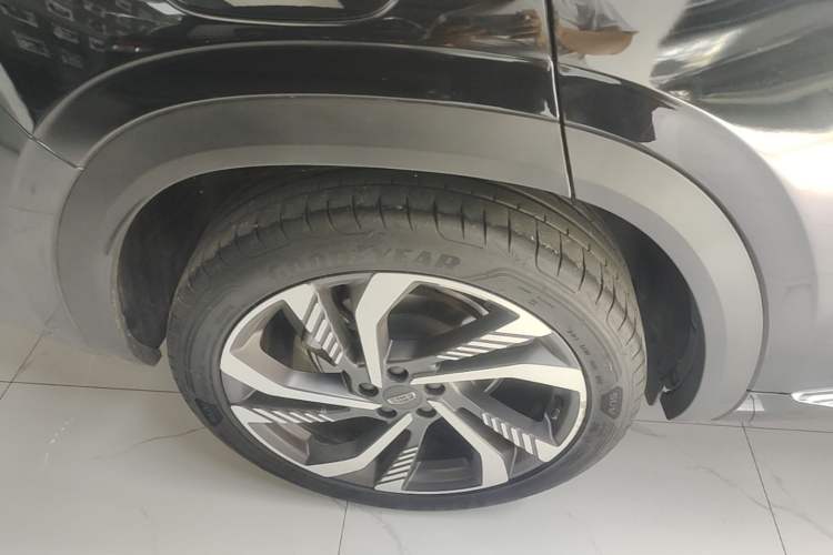 Used Geely Auto Monjaro L 2024 2.0TD High-Power Automatic Two-Wheel Drive Skyline Edition Right Rear Wheel Hub