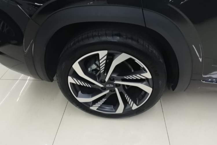 Used Geely Auto Monjaro L 2024 2.0TD High-Power Automatic Two-Wheel Drive Skyline Edition Right Rear Wheel Hub
