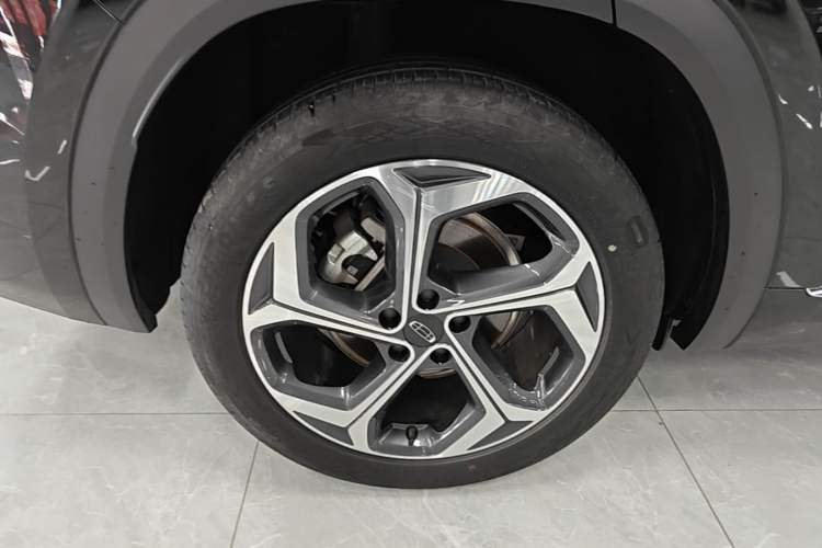 Used Geely Auto Monjaro L 2024 2.0TD DCT EVO Two-Wheel Drive Long-Range Version Right Rear Wheel Hub