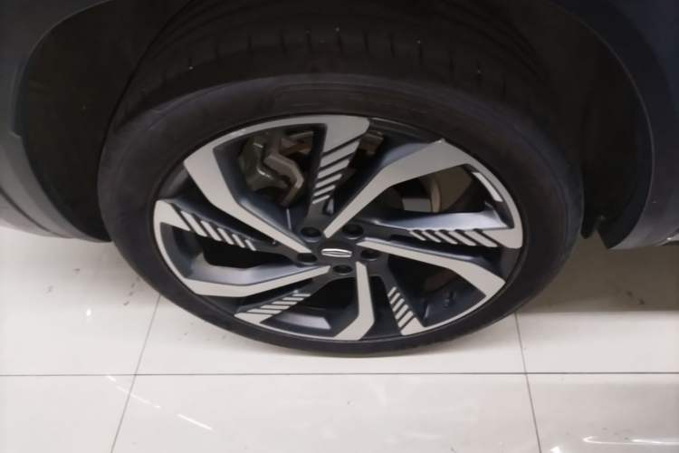 Used Geely Auto Monjaro L 2024 2.0TD High-Power Automatic Two-Wheel Drive Skyline Edition Right Rear Wheel Hub