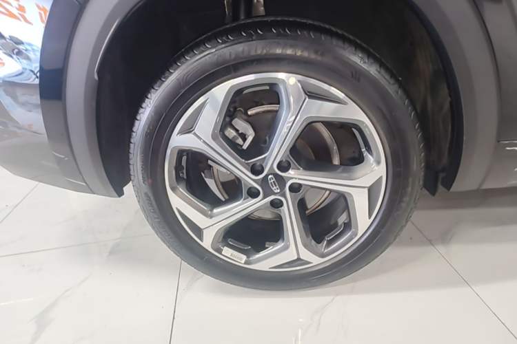 Used Geely Auto Monjaro L 2024 2.0TD High-Power Automatic Two-Wheel Drive Yunqi Version Right Rear Wheel Hub