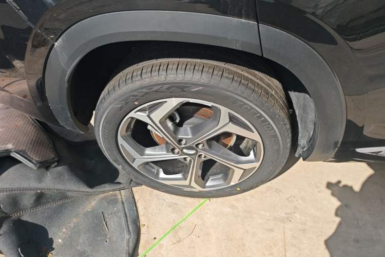 Used Geely Auto Monjaro L 2024 2.0TD DCT EVO Two-Wheel Drive Long-Range Version Right Rear Wheel Hub