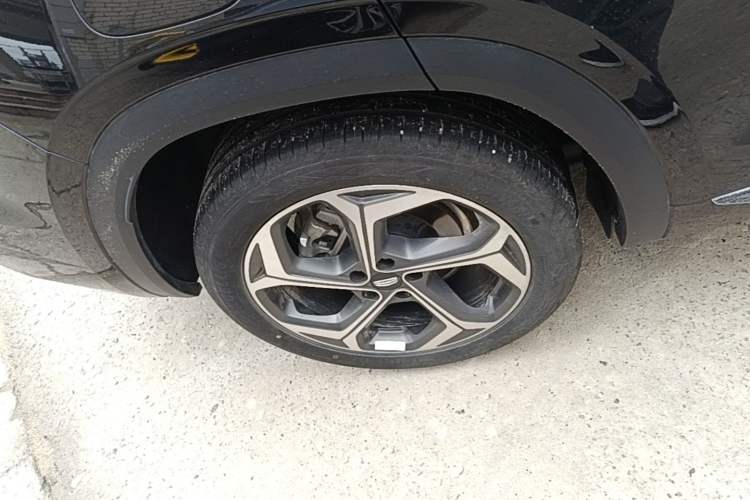 Used Geely Auto Monjaro L 2024 2.0TD DCT EVO Two-Wheel Drive Long-Range Version Right Rear Wheel Hub