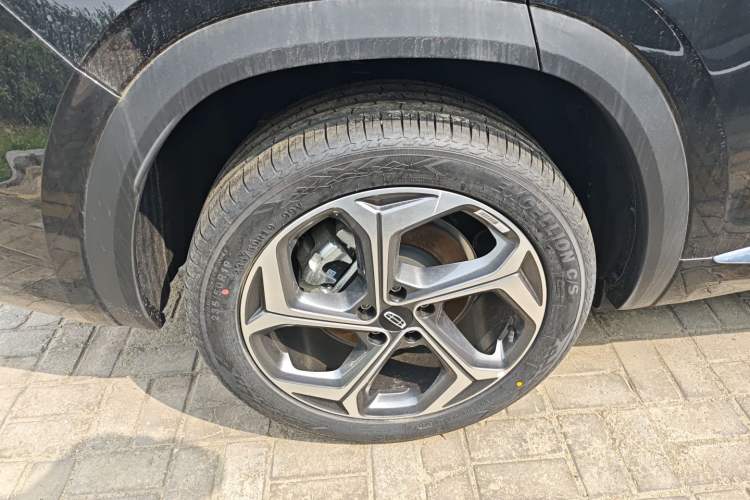 Used Geely Auto Monjaro L 2024 2.0TD DCT EVO Two-Wheel Drive Long-Range Version Right Rear Wheel Hub