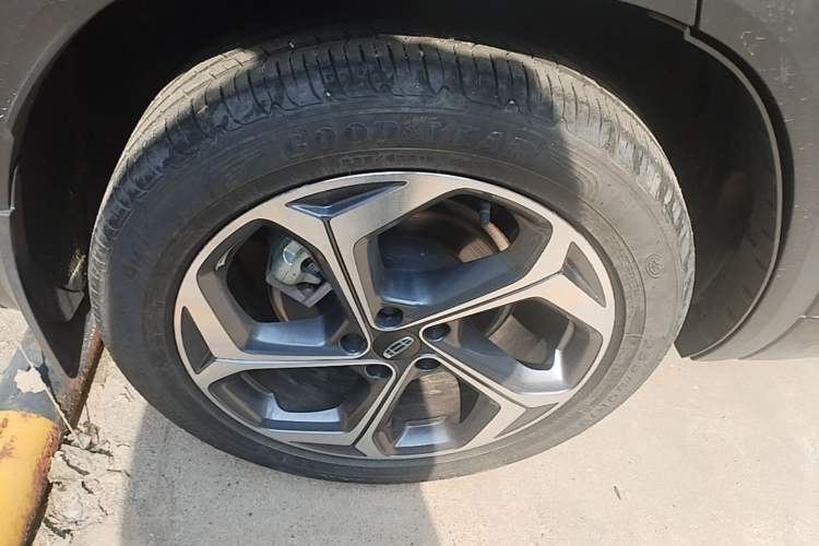 Used Geely Auto Monjaro L 2024 2.0TD High-Power Automatic Two-Wheel Drive Yunqi Version Right Rear Wheel Hub