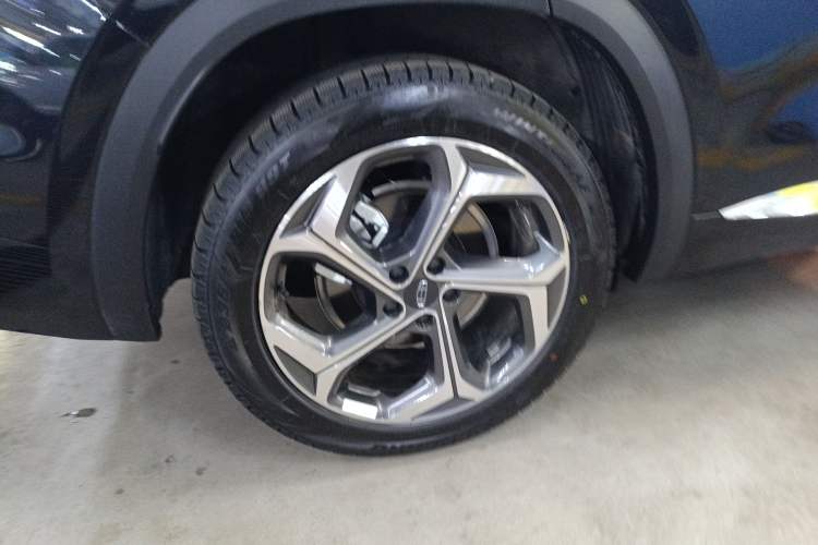 Used Geely Auto Monjaro L 2024 2.0TD High-Power Automatic Two-Wheel Drive Yunqi Version Right Rear Wheel Hub