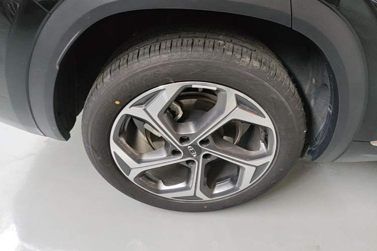 Used Geely Auto Monjaro L 2024 2.0TD DCT EVO Two-Wheel Drive Long-Range Version Right Rear Wheel Hub
