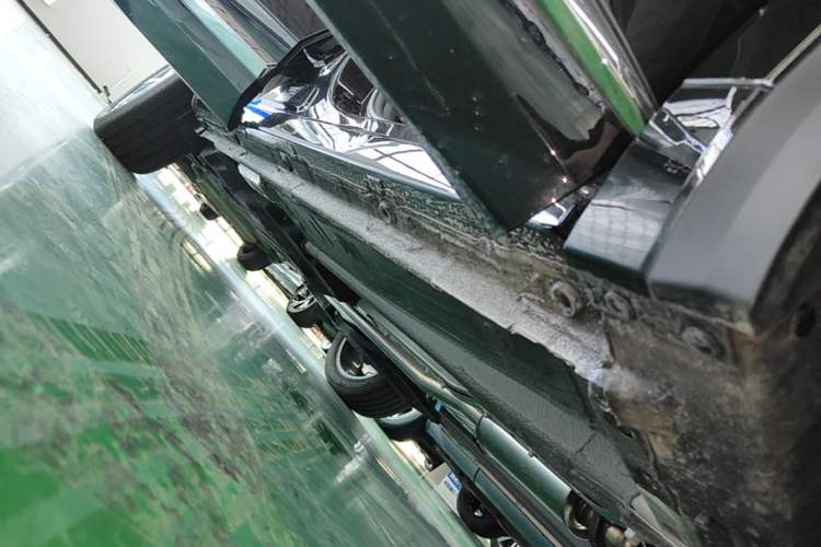 Used Geely Auto Monjaro L 2024 2.0TD DCT EVO Two-Wheel Drive Long-Range Version Right Side Sill