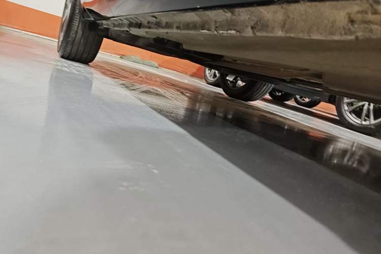 Used Geely Auto Monjaro L 2024 2.0TD DCT EVO Two-Wheel Drive Long-Range Version Right Side Sill