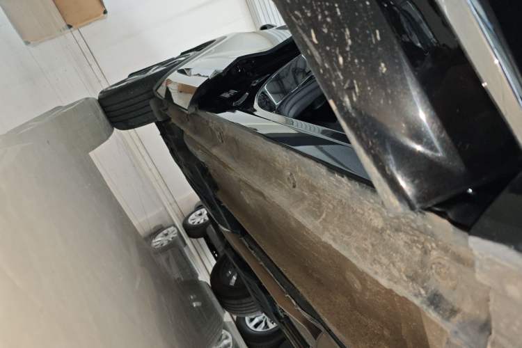 Used Geely Auto Monjaro L 2024 2.0TD High-Power Automatic Two-Wheel Drive Yunqi Version Right Side Sill