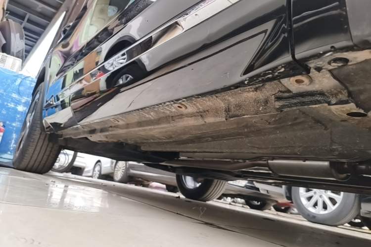 Used Geely Auto Monjaro L 2024 2.0TD High-Power Automatic Two-Wheel Drive Yunqi Version Right Side Sill