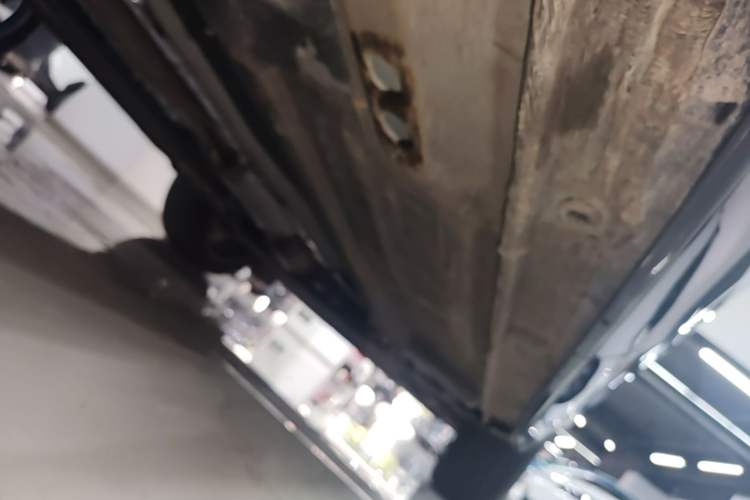 Used Geely Auto Monjaro L 2024 2.0TD High-Power Automatic Two-Wheel Drive Yunqi Version Right Side Sill
