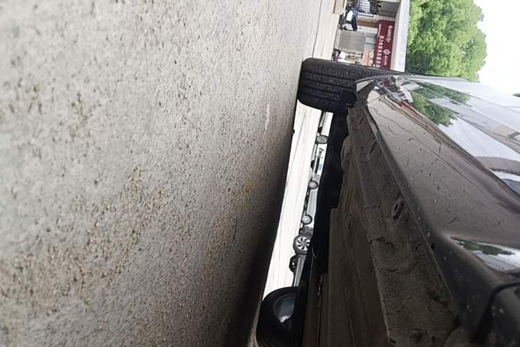 Used Geely Auto Monjaro L 2024 2.0TD DCT EVO Two-Wheel Drive Long-Range Version Right Side Sill