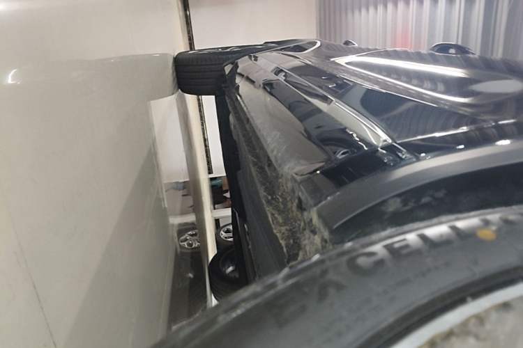 Used Geely Auto Monjaro L 2024 2.0TD DCT EVO Two-Wheel Drive Long-Range Version Right Side Sill