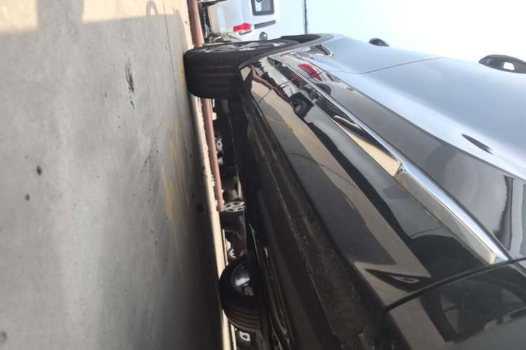 Used Geely Auto Monjaro L 2024 2.0TD DCT EVO Two-Wheel Drive Long-Range Version Right Side Sill