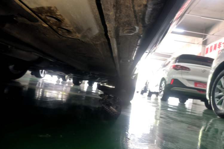 Used Geely Auto Monjaro L 2024 2.0TD DCT EVO Two-Wheel Drive Long-Range Version Right Side Sill