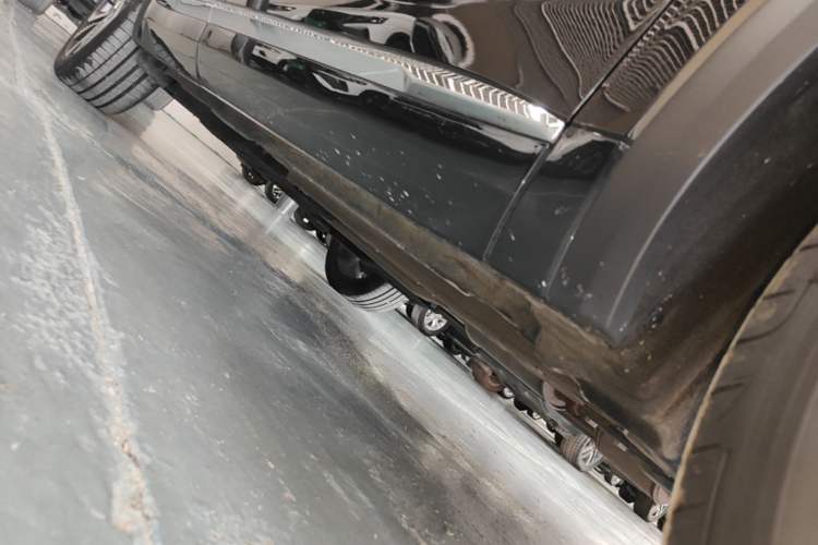 Used Geely Auto Monjaro L 2024 2.0TD High-Power Automatic Two-Wheel Drive Skyline Edition Right Side Sill