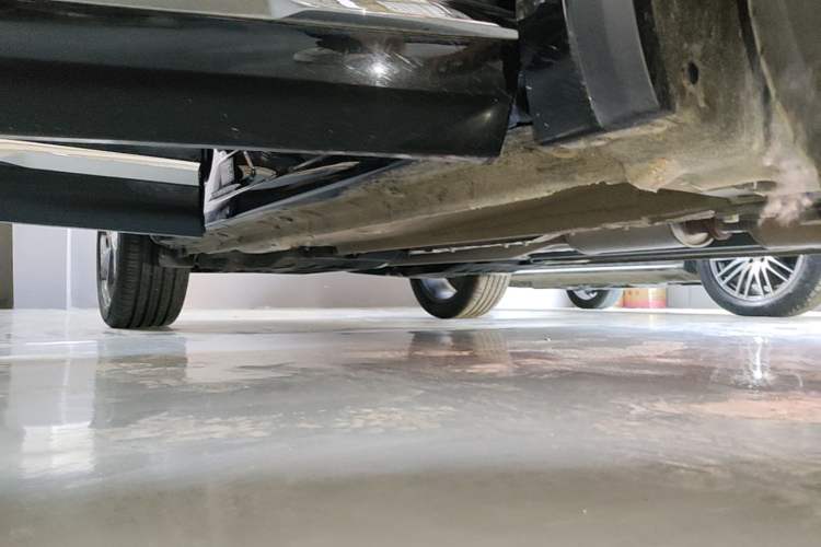 Used Geely Auto Monjaro L 2024 2.0TD DCT EVO Two-Wheel Drive Long-Range Version Right Side Sill