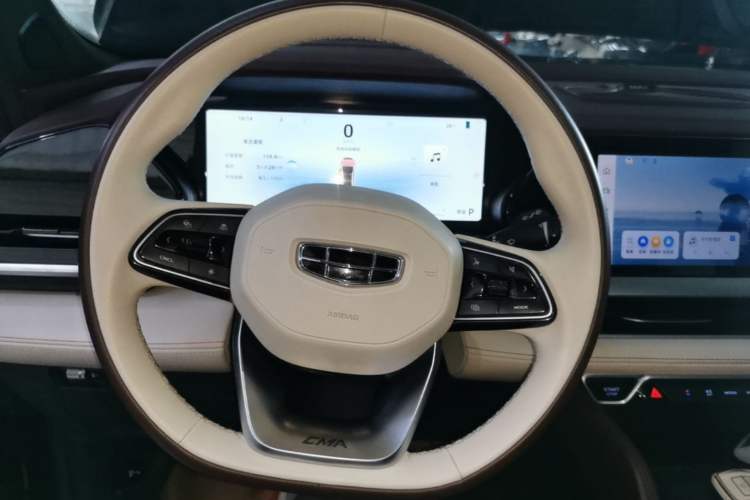Used Geely Auto Monjaro L 2024 2.0TD High-Power Automatic Two-Wheel Drive Yunqi Version Steering Wheel