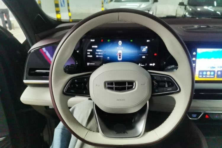Used Geely Auto Monjaro L 2024 2.0TD High-Power Automatic Two-Wheel Drive Yunqi Version Steering Wheel