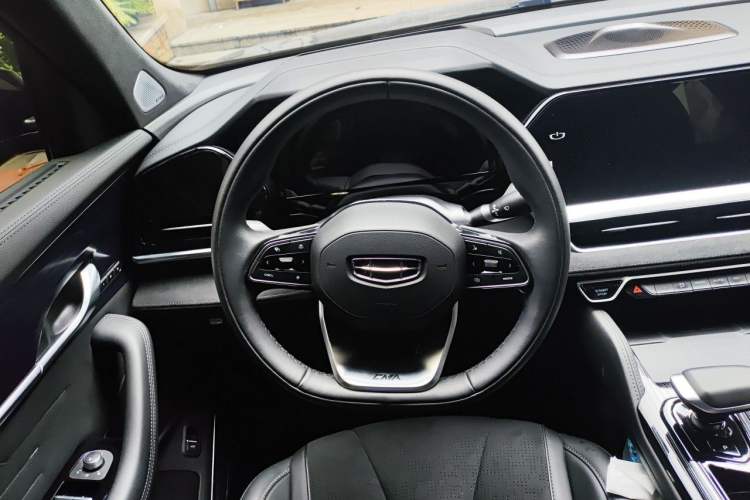 Used Geely Auto Monjaro L 2024 2.0TD High-Power Automatic Two-Wheel Drive Skyline Edition Steering Wheel