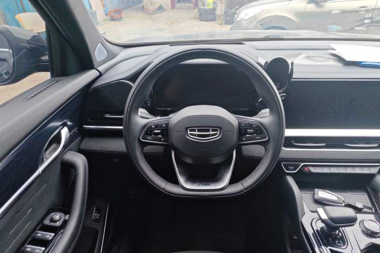 Used Geely Auto Monjaro L 2024 2.0TD High-Power Automatic Two-Wheel Drive Skyline Edition Steering Wheel