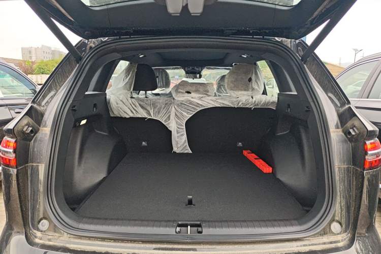 Used Geely Auto Monjaro L 2024 2.0TD DCT EVO Two-Wheel Drive Long-Range Version Trunk
