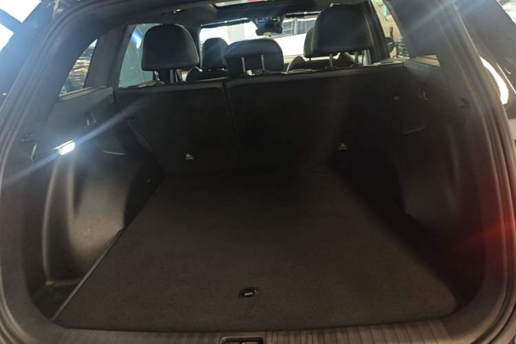 Used Geely Auto Monjaro L 2024 2.0TD DCT EVO Two-Wheel Drive Long-Range Version Trunk