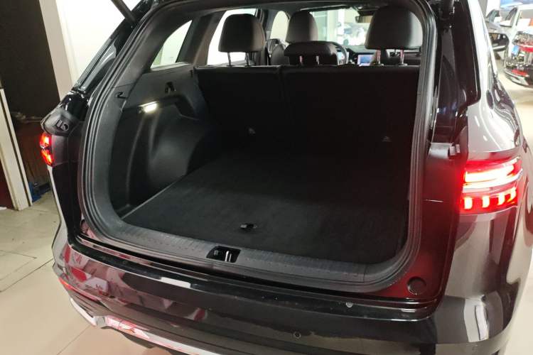 Used Geely Auto Monjaro L 2024 2.0TD DCT EVO Two-Wheel Drive Long-Range Version Trunk