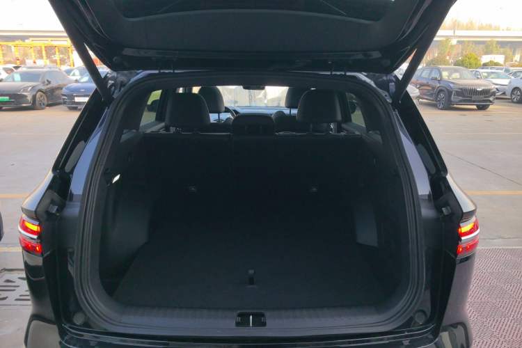 Used Geely Auto Monjaro L 2024 2.0TD High-Power Automatic Two-Wheel Drive Skyline Edition Trunk