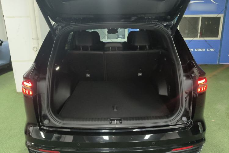 Used Geely Auto Monjaro L 2024 2.0TD High-Power Automatic Two-Wheel Drive Skyline Edition Trunk