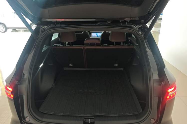 Used Geely Auto Monjaro L 2024 2.0TD High-Power Automatic Two-Wheel Drive Yunqi Version Trunk
