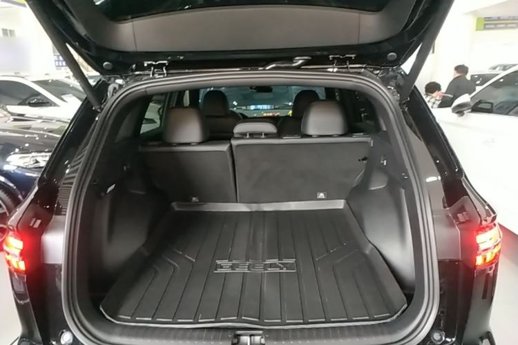 Used Geely Auto Monjaro L 2024 2.0TD DCT EVO Two-Wheel Drive Long-Range Version Trunk