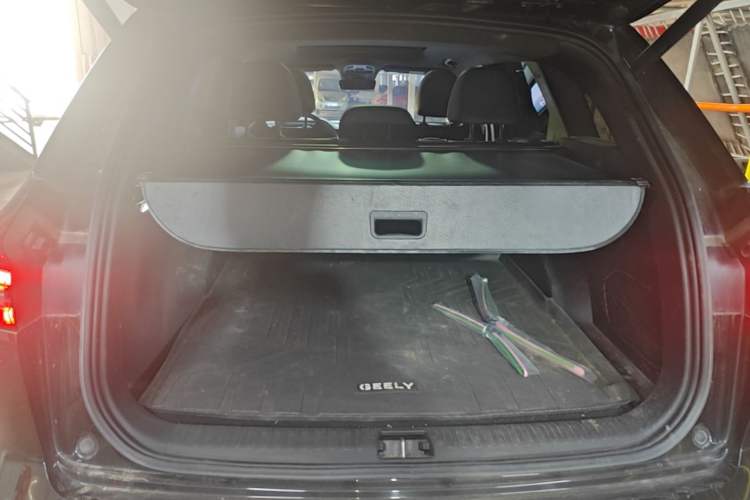 Used Geely Auto Monjaro L 2024 2.0TD High-Power Automatic Two-Wheel Drive Skyline Edition Trunk