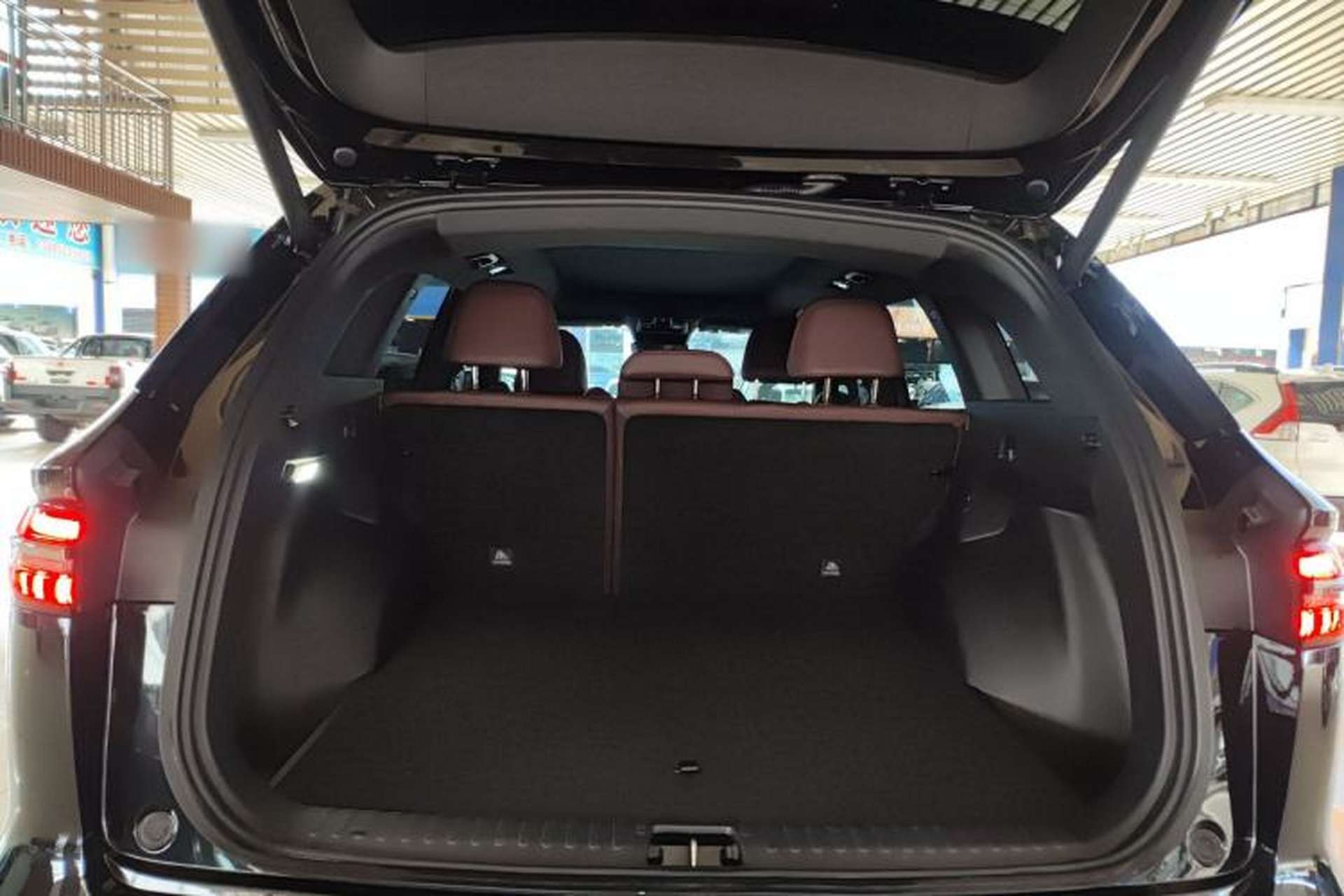 Used Geely Auto Monjaro L 2024 2.0TD High-Power Automatic Two-Wheel Drive Yunqi Version Trunk