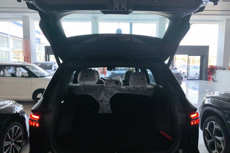 Used Geely Auto Monjaro L 2024 2.0TD DCT EVO Two-Wheel Drive Long-Range Version Trunk