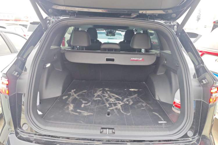 Used Geely Auto Monjaro L 2024 2.0TD DCT EVO Two-Wheel Drive Long-Range Version Trunk