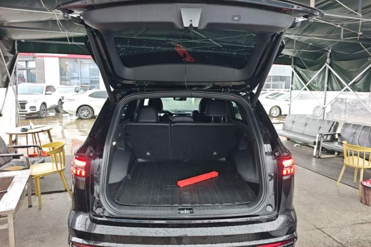 Used Geely Auto Monjaro L 2024 2.0TD DCT EVO Two-Wheel Drive Long-Range Version Trunk