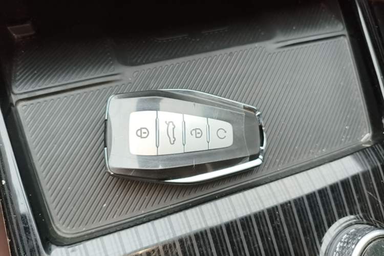 Used Geely Auto Monjaro L 2024 2.0TD High-Power Automatic Two-Wheel Drive Yunqi Version Vehicle Key