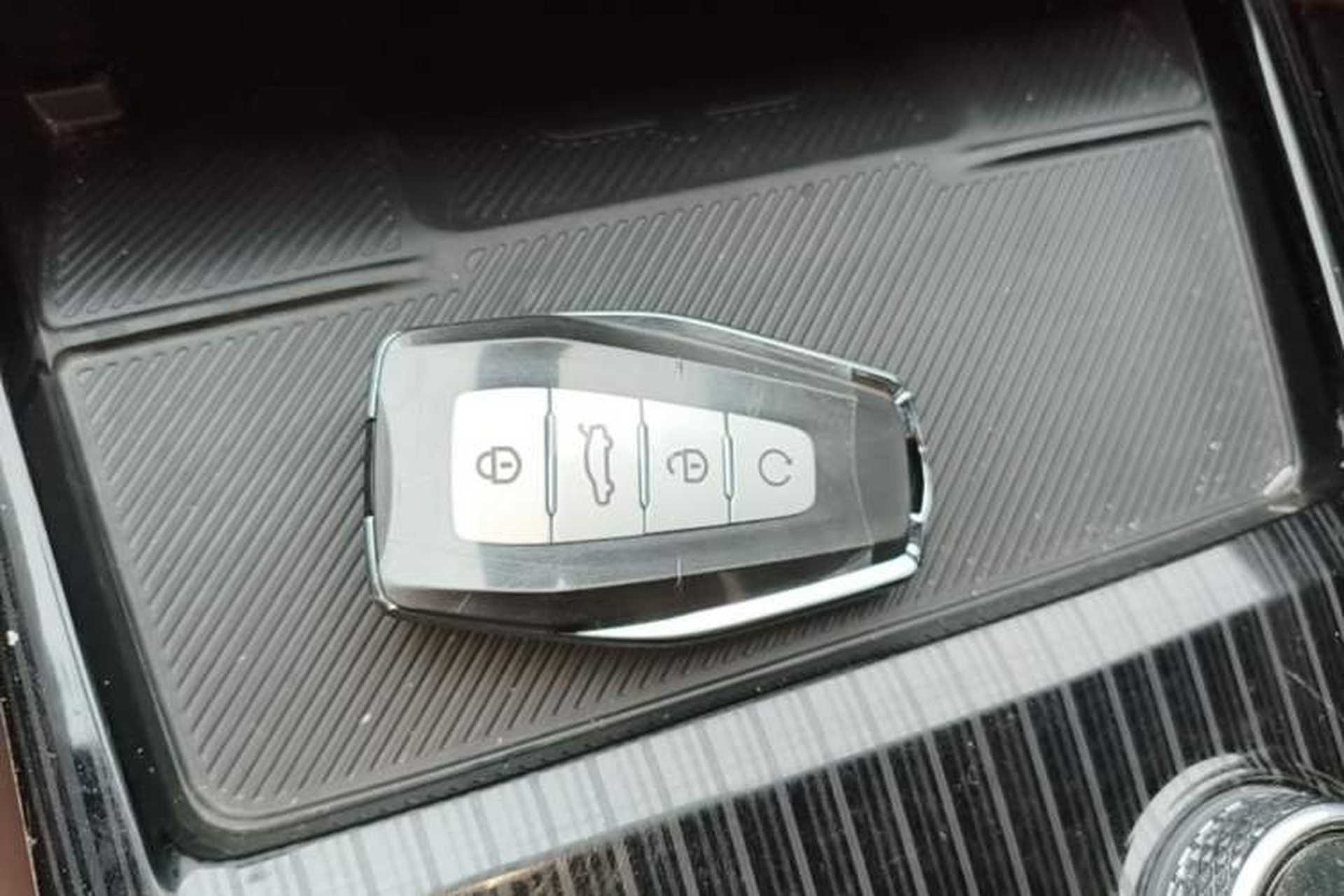 Used Geely Auto Monjaro L 2024 2.0TD High-Power Automatic Two-Wheel Drive Yunqi Version Vehicle Key