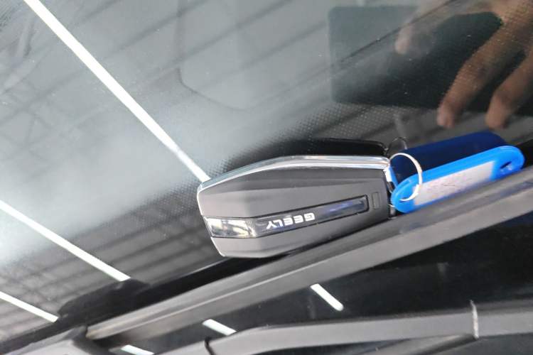 Used Geely Auto Monjaro L 2024 2.0TD DCT EVO Two-Wheel Drive Long-Range Version Vehicle Key